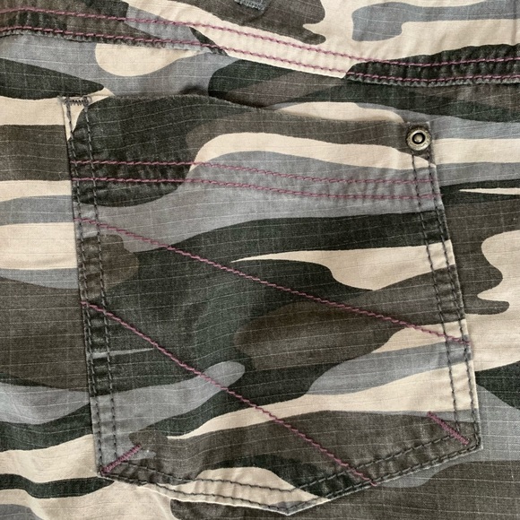 New Cabelas Gray Black Camo Skirt Size 6 - Picture 4 of 7